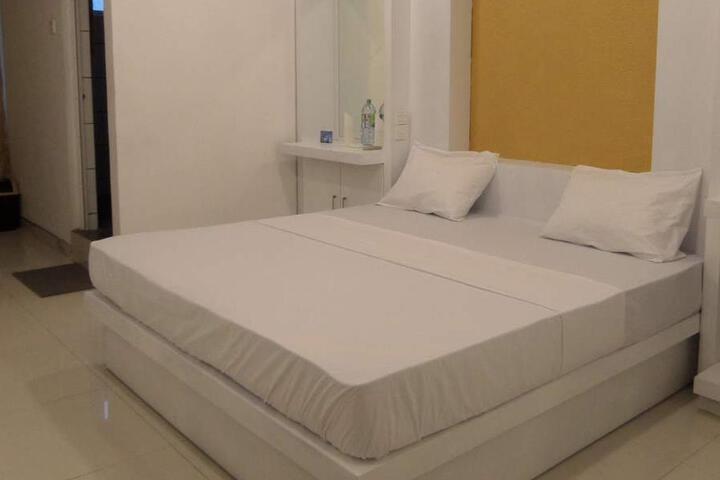 Suite 6 of 6