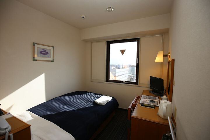 Room 8 of 43