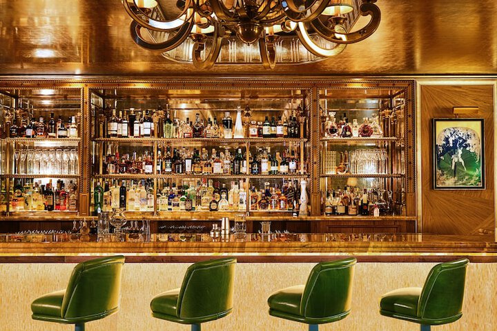 Lounge 156 of 168