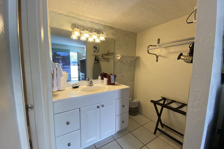 Room 15 of 25