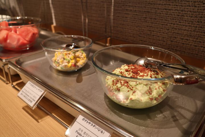 Dining 54 of 96