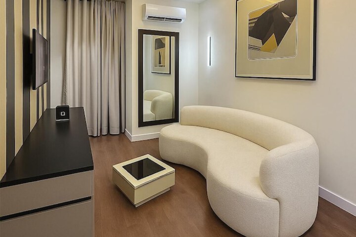 Room 29 of 46