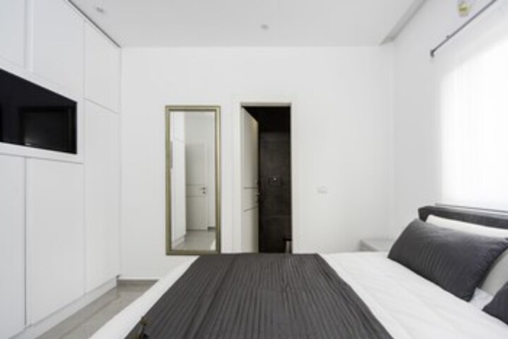 Room 17 of 20