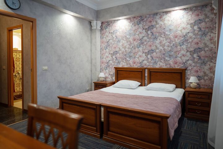 Room 16 of 70