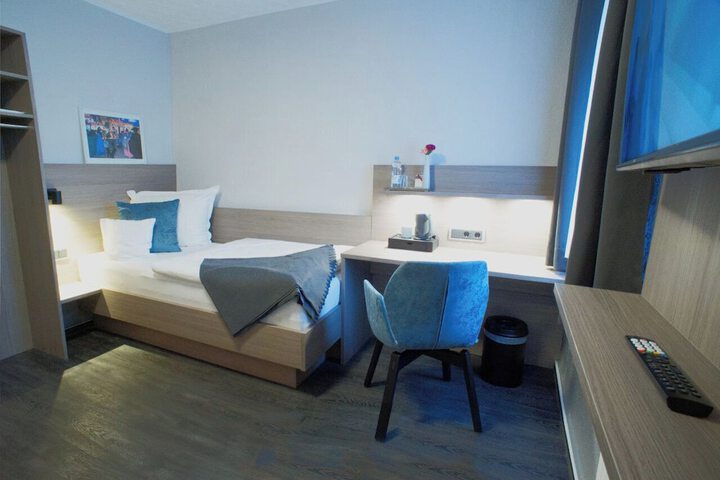 Room 8 of 52