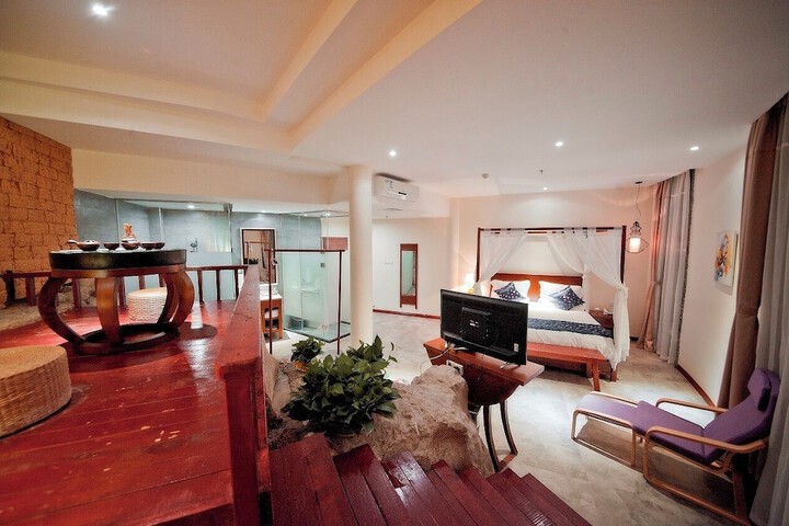 Room 51 of 161