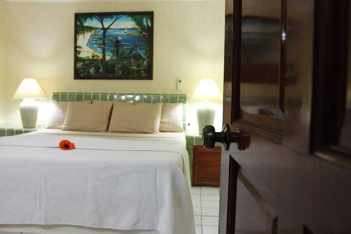 Room 7 of 28