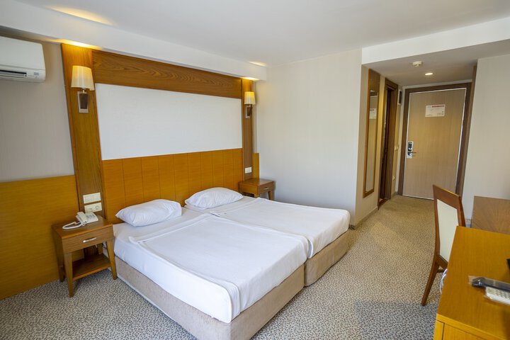 Room 13 of 49