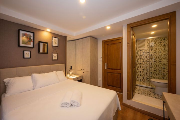 Room 46 of 98