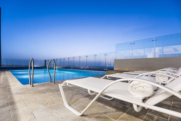 Pools & Facilities