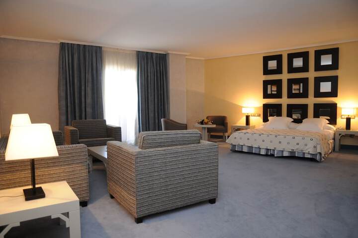 Room 13 of 72