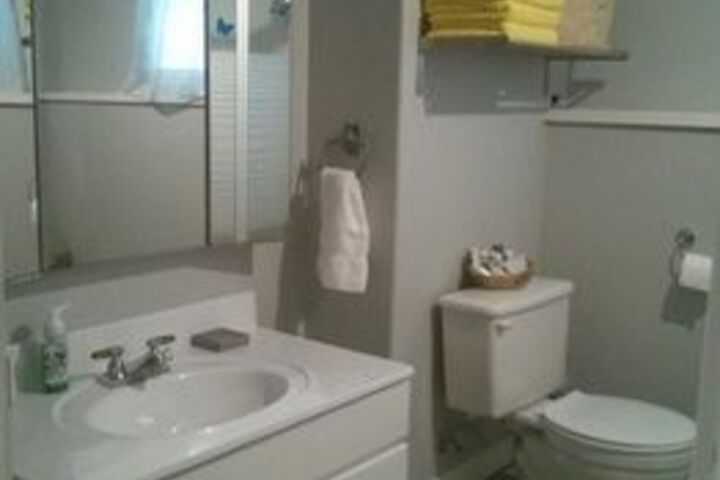 Room 8 of 28