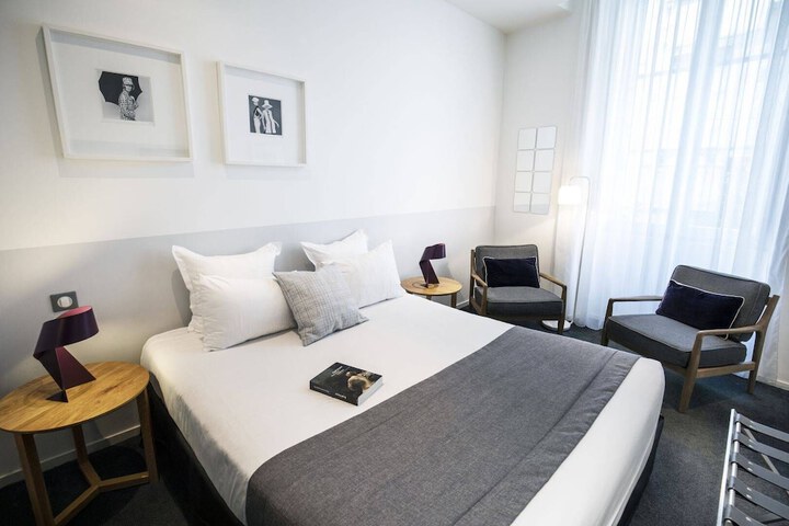 Room 8 of 15