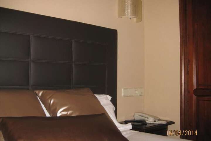 Room 20 of 49