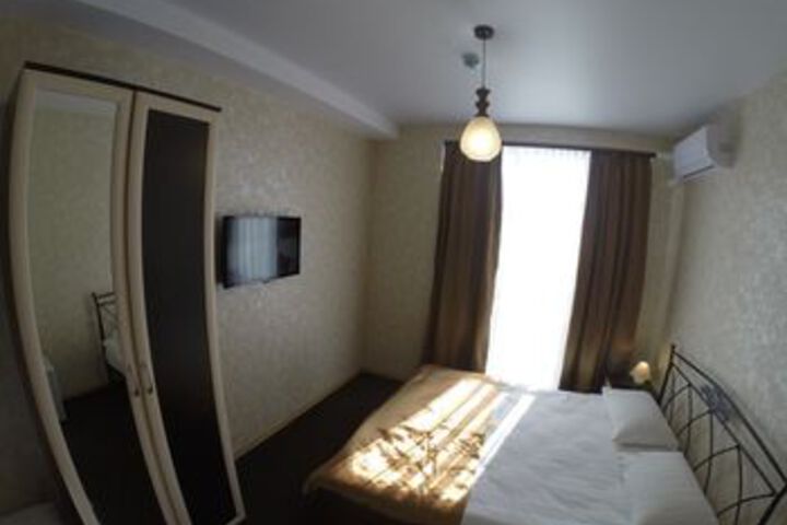 Room 125 of 176