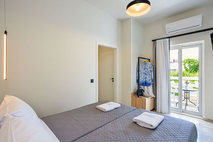 Room 9 of 53