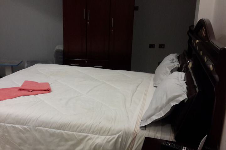 Room 13 of 31