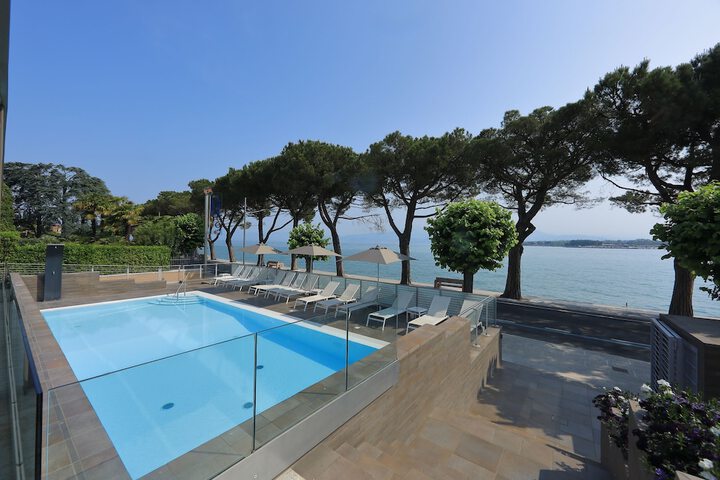 Hotel with Pool