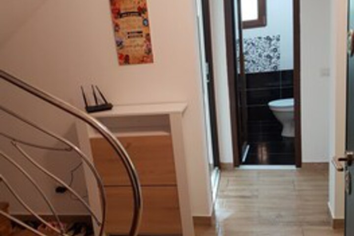 Room 11 of 22
