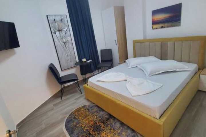 Room 13 of 23