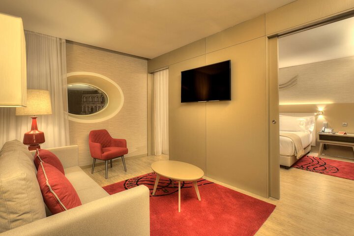 Room 26 of 64