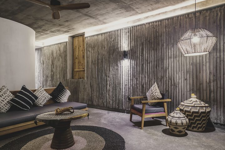 Room 27 of 88