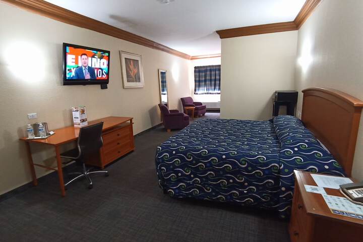 Room 9 of 77