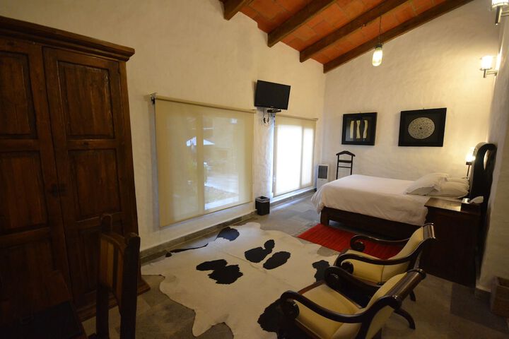 Room 4 of 52