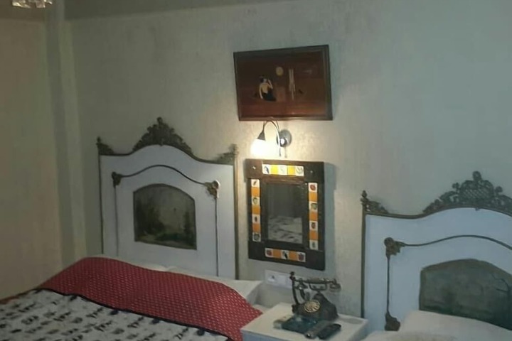 Room 7 of 45