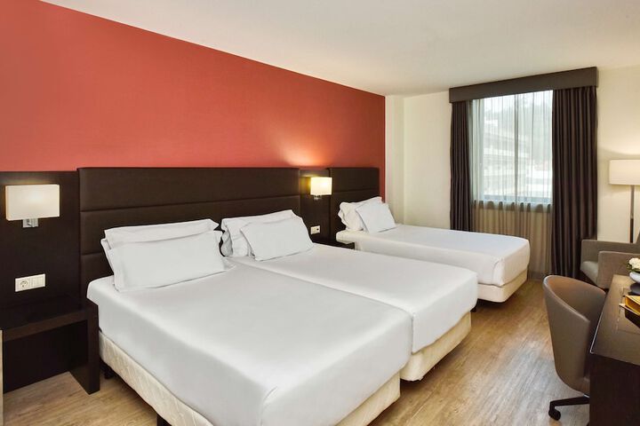 Room 5 of 42