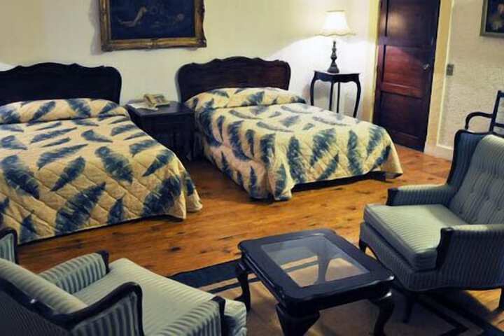 Room 7 of 38