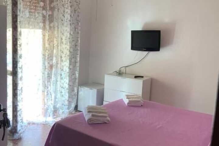 Room 6 of 38