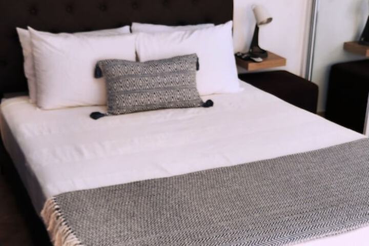 Room 10 of 48