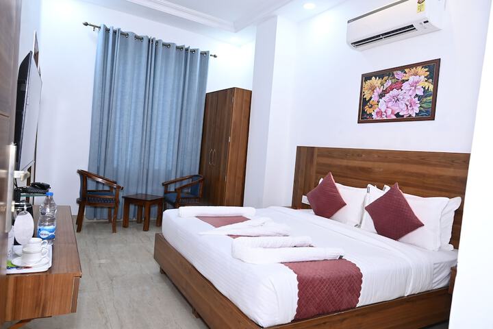 Room 5 of 27