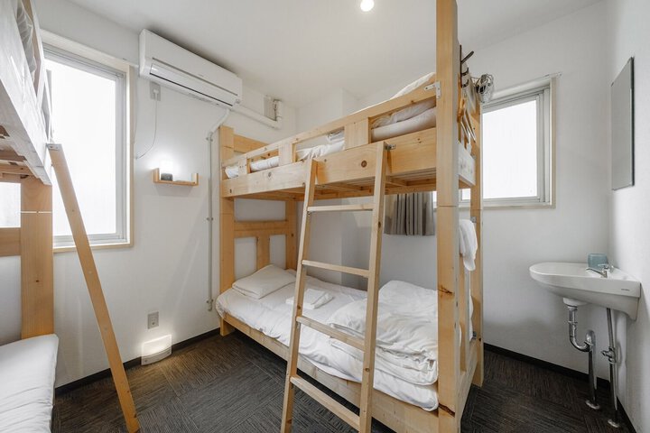 Room 26 of 54