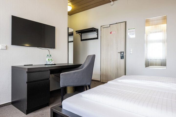 Room 54 of 103