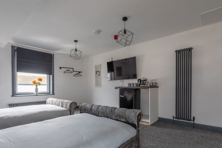 Room 9 of 19