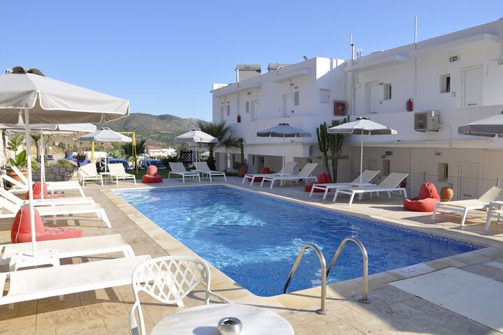 Hotel with Pool