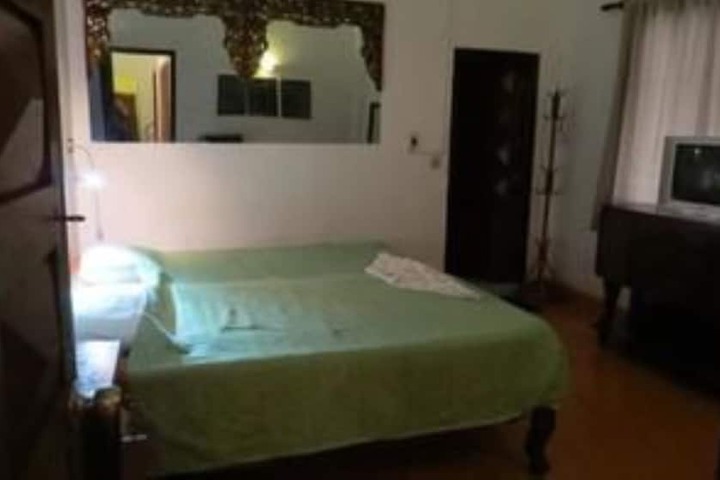 Room 6 of 49