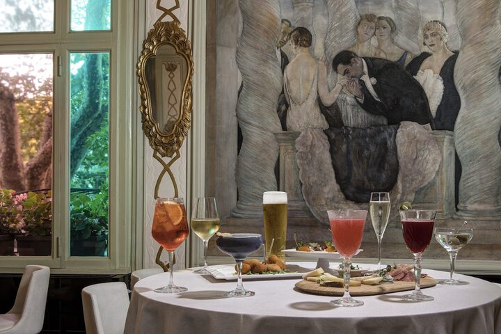Dining 60 of 91