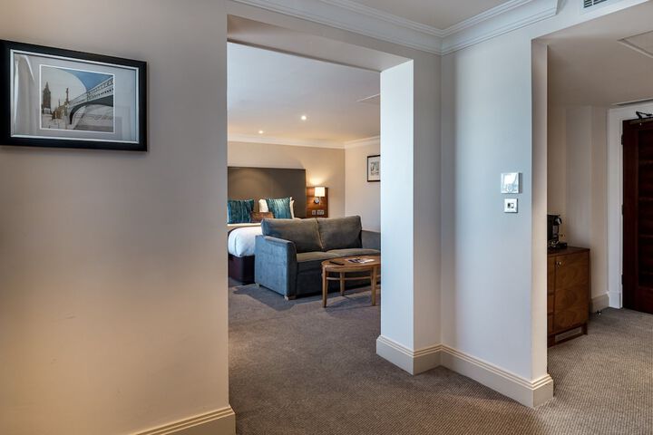 Room 41 of 128