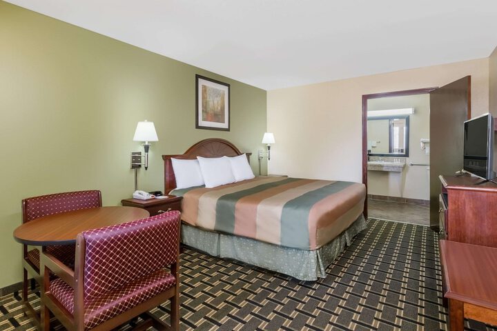 1 King Bed Mobility Accessible (6 of 9)