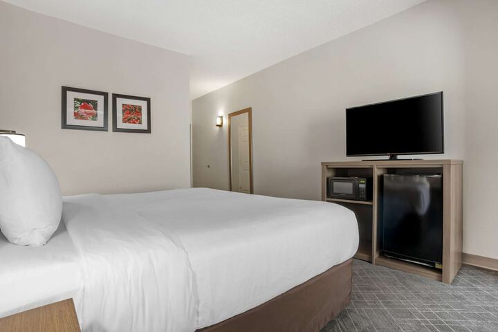 Room 9 of 19