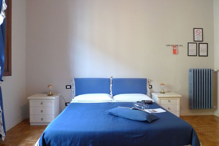 Room 18 of 155