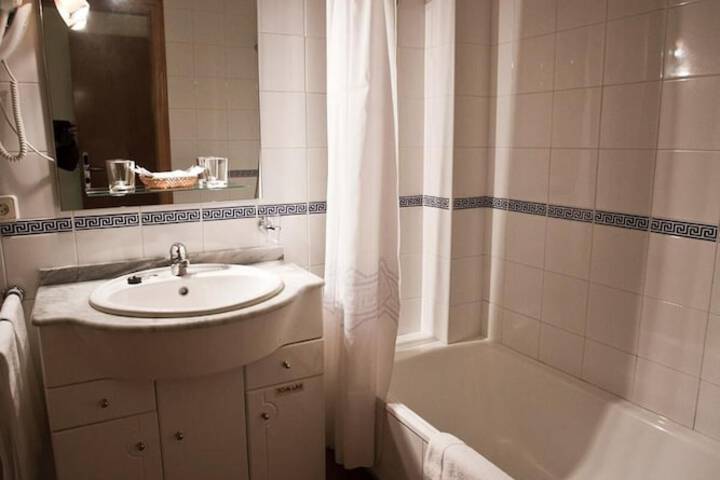 Room 13 of 22