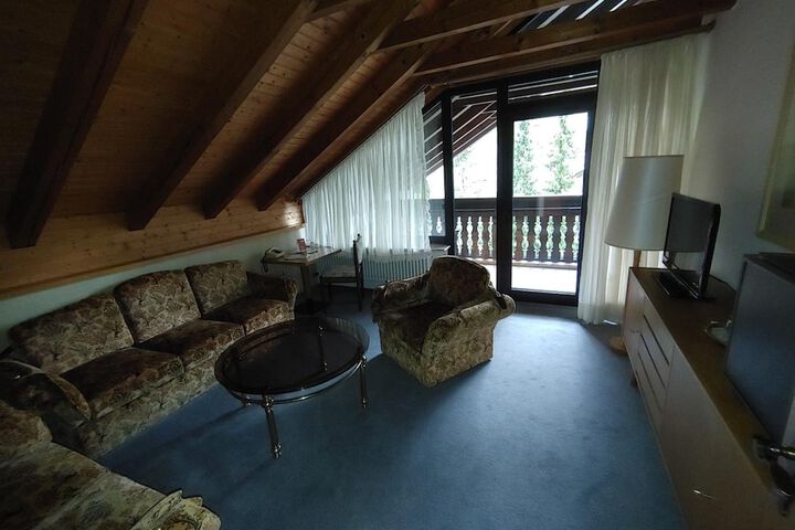 Room 17 of 47