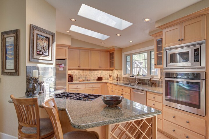 Blue Goose Lane 8 by Village Properties at Sunriver