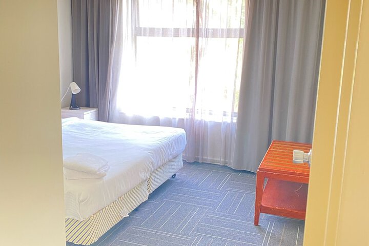 Room 10 of 33