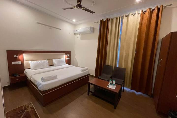 Room 14 of 70