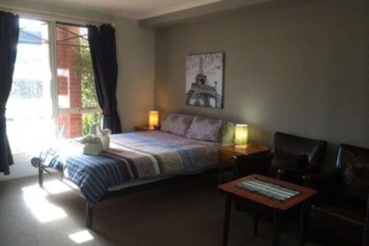 Room 7 of 24
